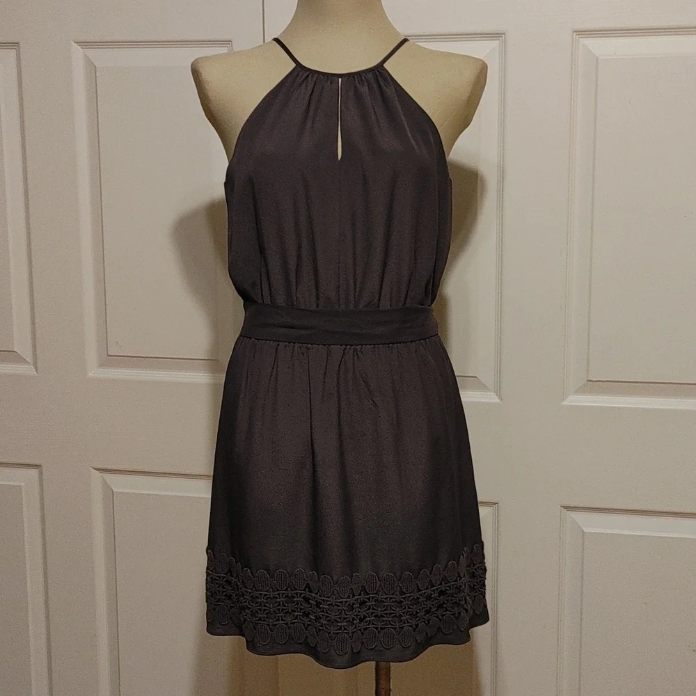 🖤Express Elegant Charcoal Dress - Picture 2 of 10